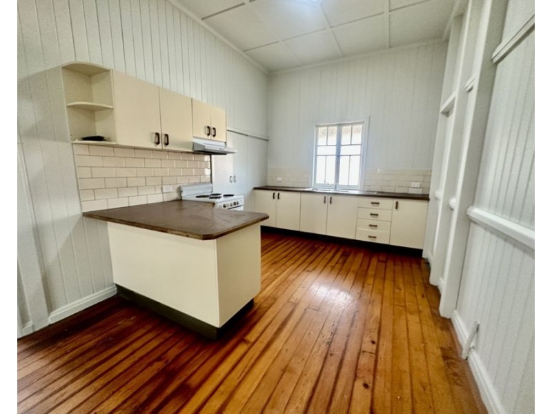 40 The Terrace, North Ipswich QLD 4305