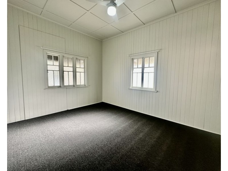 40 The Terrace, North Ipswich QLD 4305