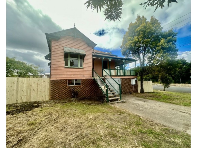 41 The Terrace, North Ipswich QLD 4305