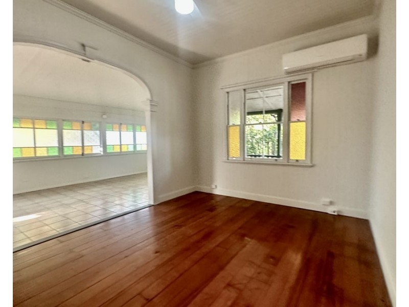 41 The Terrace, North Ipswich QLD 4305