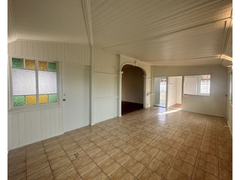 41 The Terrace, North Ipswich QLD 4305