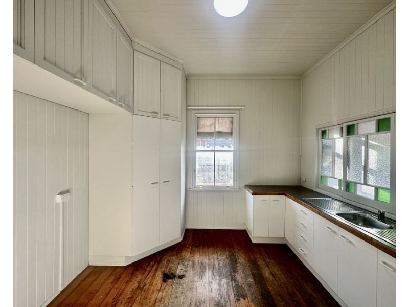 41 The Terrace, North Ipswich QLD 4305