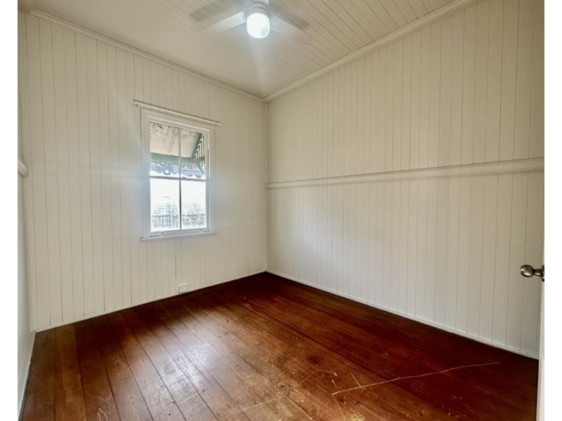 41 The Terrace, North Ipswich QLD 4305