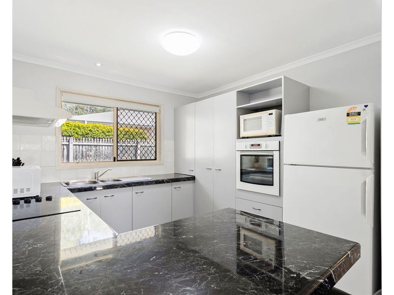 10 Diosma Close, Yamanto QLD 4305