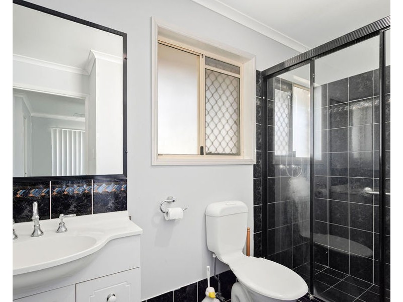 10 Diosma Close, Yamanto QLD 4305