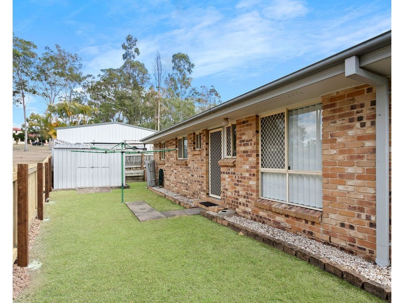 10 Diosma Close, Yamanto QLD 4305