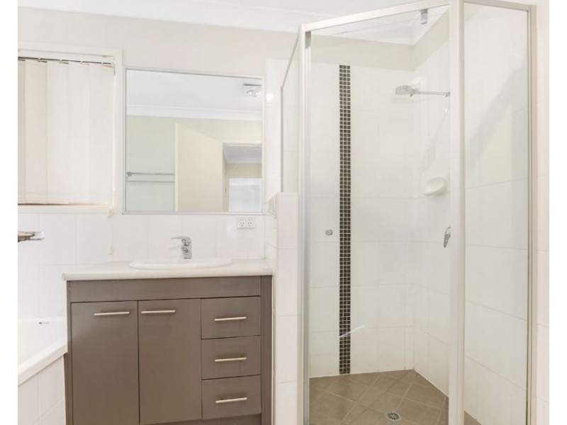 18 Vivian Hancock Drive, North Booval QLD 4304