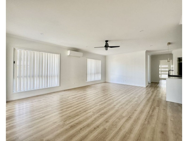 10 Nerang Rd, South Ripley QLD 4306