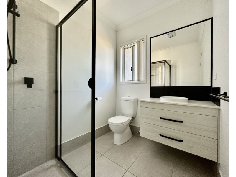 10 Nerang Rd, South Ripley QLD 4306