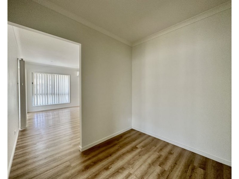 10 Nerang Rd, South Ripley QLD 4306