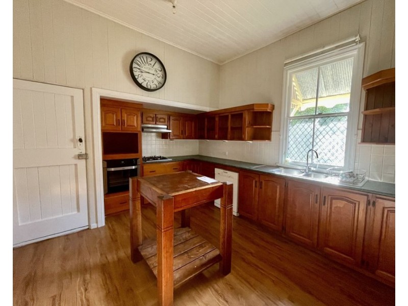 38 Moffat Street, Ipswich QLD 4305