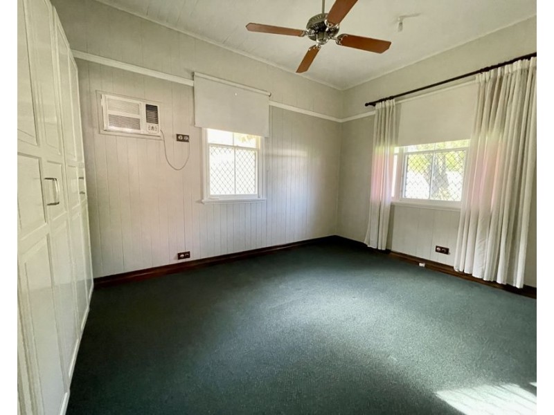 38 Moffat Street, Ipswich QLD 4305