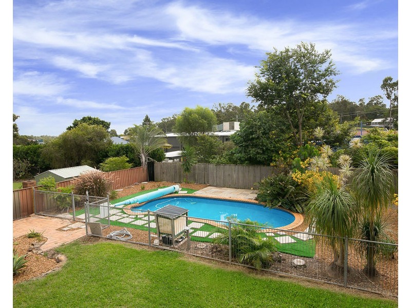 4 Duce St, Bundamba QLD 4304