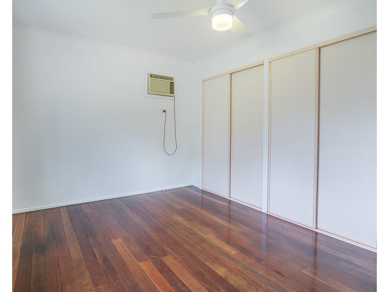 4 Duce St, Bundamba QLD 4304