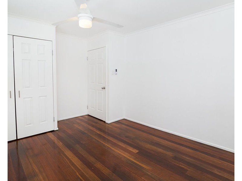 4 Duce St, Bundamba QLD 4304