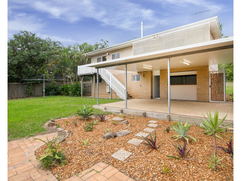 4 Duce St, Bundamba QLD 4304