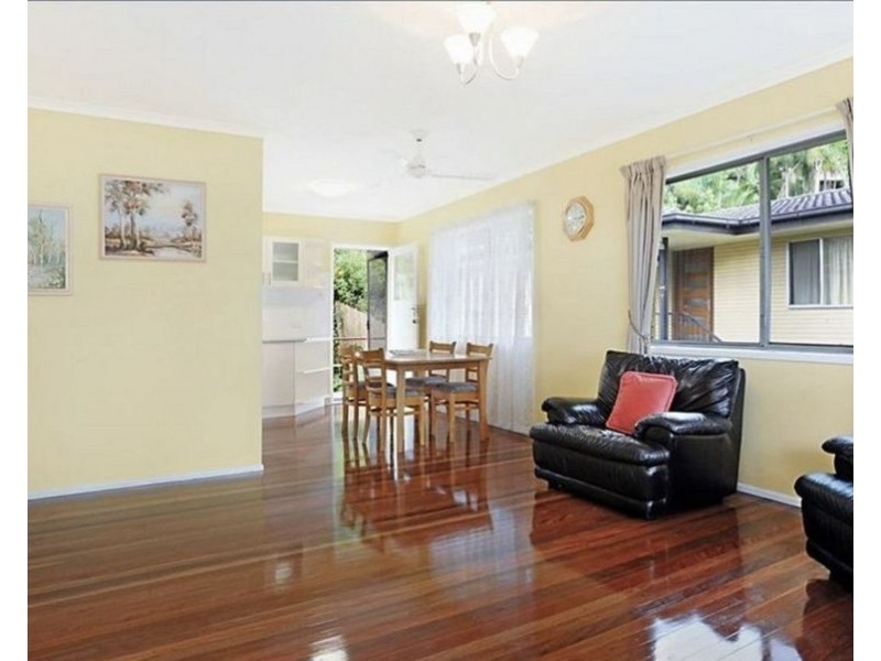 9 Wandearah Cresent, Ferny Hills QLD 4055