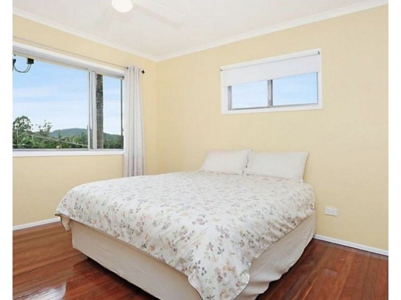 9 Wandearah Cresent, Ferny Hills QLD 4055