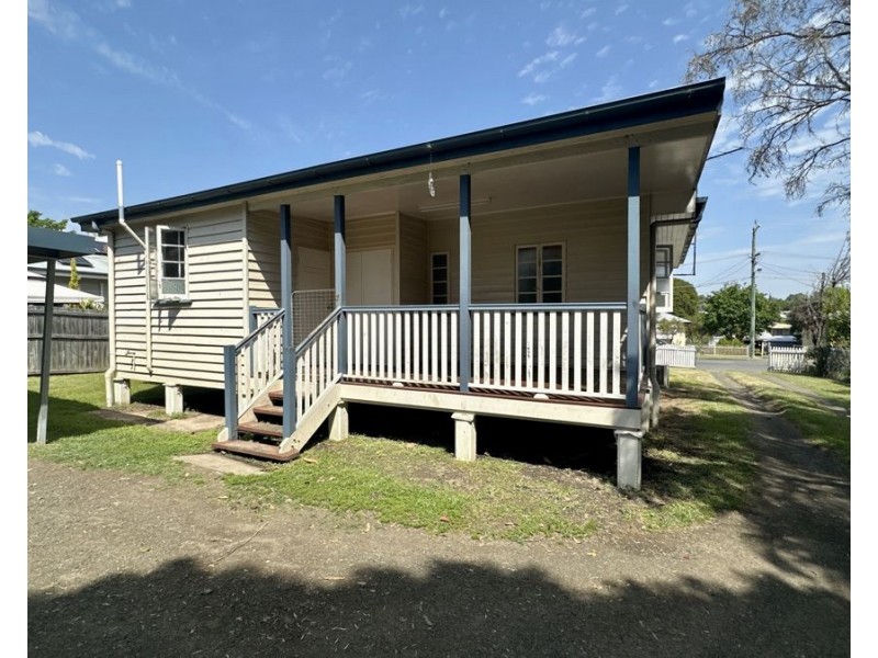 34 Frederick Street, Newtown QLD 4305