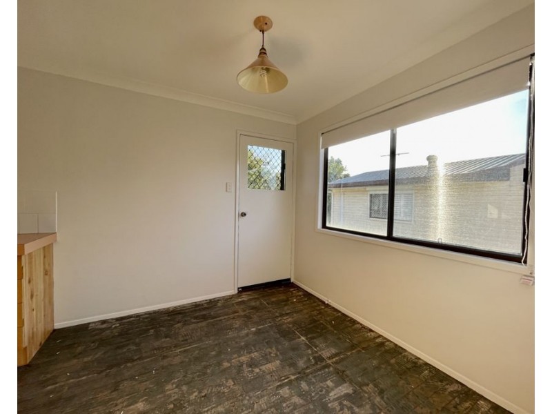 18 Nigel St, Redbank Plains QLD 4301