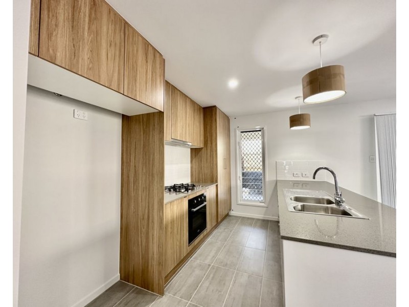 1/14 Lilium St, Ripley QLD 4306