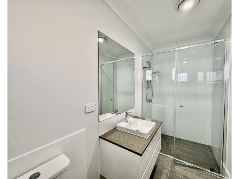 1/14 Lilium St, Ripley QLD 4306