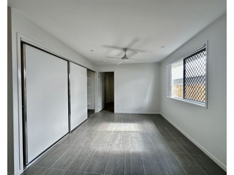 2/14 Lilium St, Ripley QLD 4306