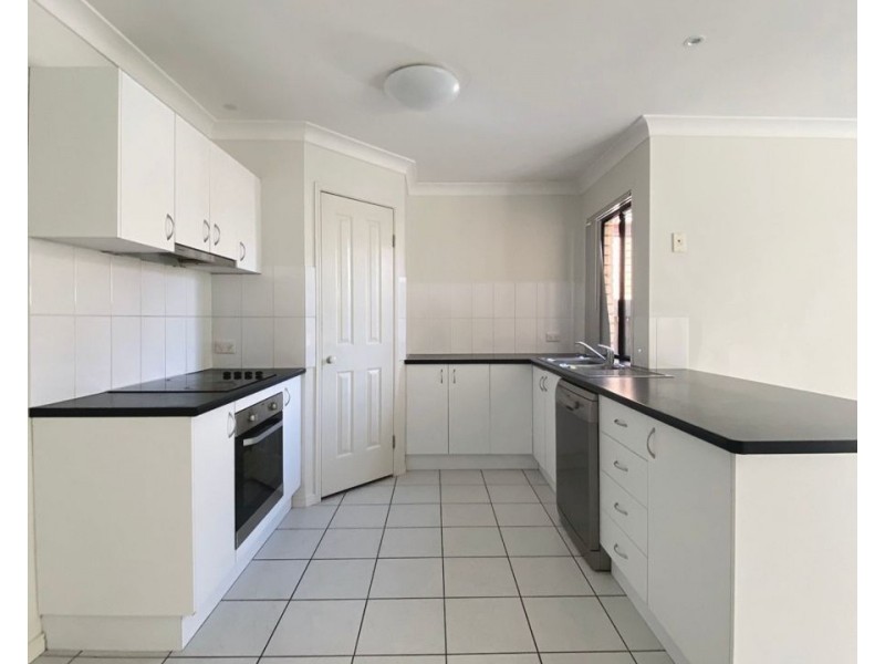 99 Collins St, Collingwood Park QLD 4301