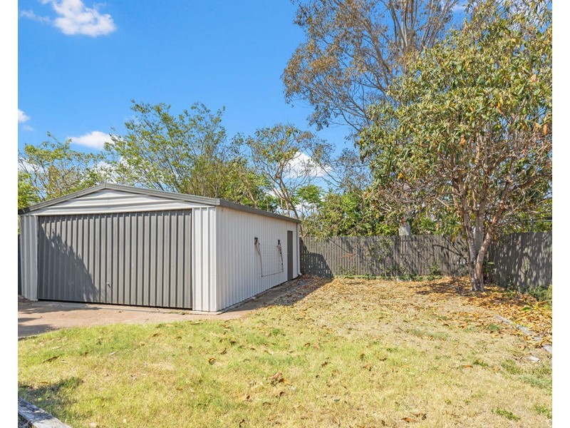 33 Braeridge Drive, Bundamba QLD 4304