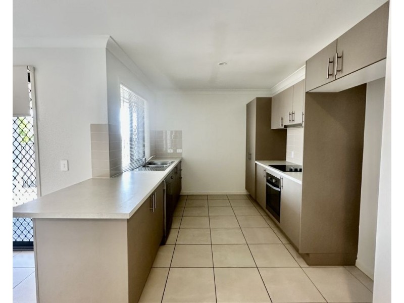 7 Norton Sands Dr, Redbank Plains QLD 4301