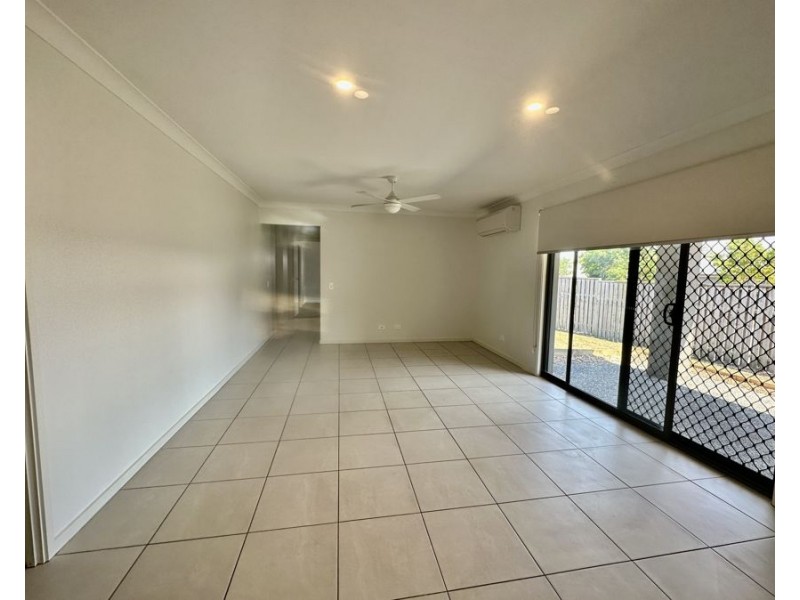 7 Norton Sands Dr, Redbank Plains QLD 4301
