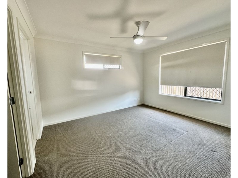 7 Norton Sands Dr, Redbank Plains QLD 4301