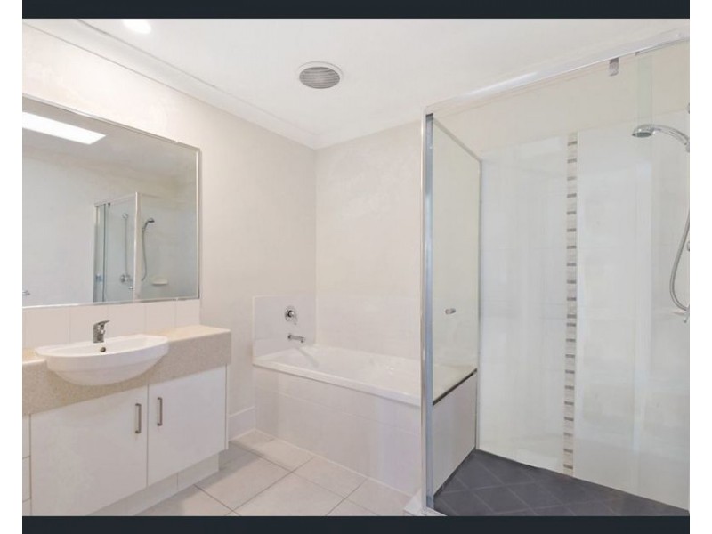 24/15 Workshops Street, Brassall QLD 4305