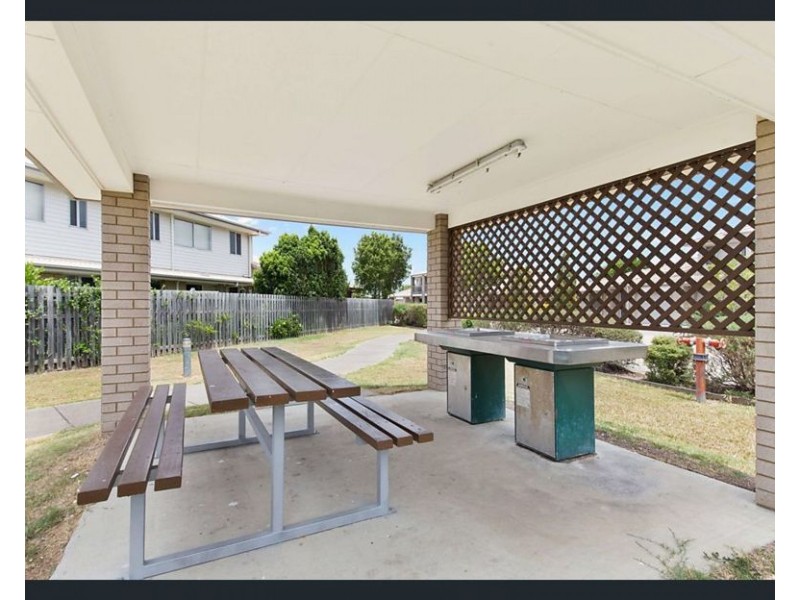 24/15 Workshops Street, Brassall QLD 4305