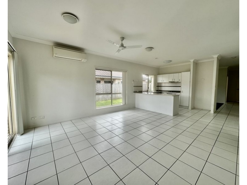 10 French Ct, Redbank Plains QLD 4301