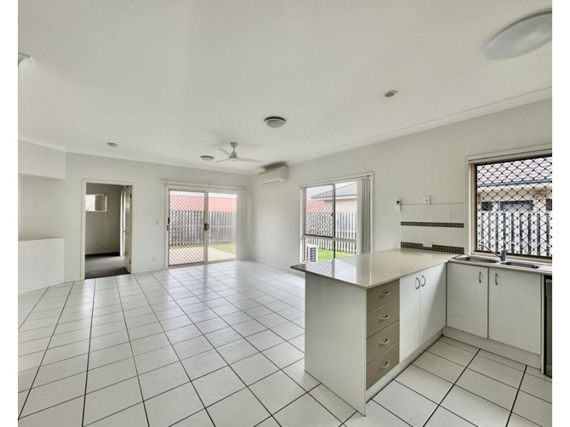 10 French Ct, Redbank Plains QLD 4301