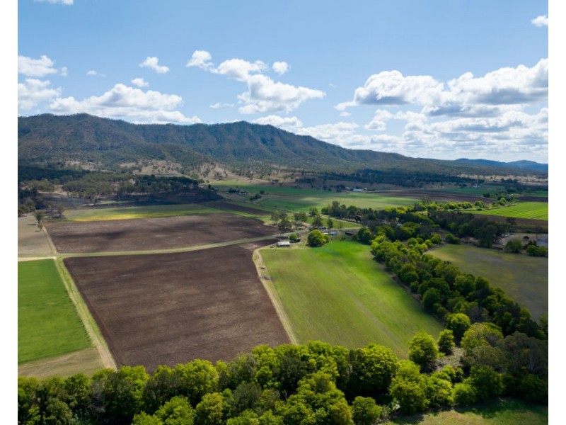 2 Main Camp Creek Road, Thornton QLD 4341