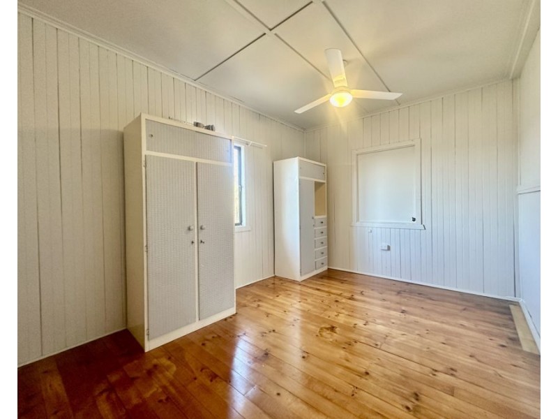 18 French St, Booval QLD 4304