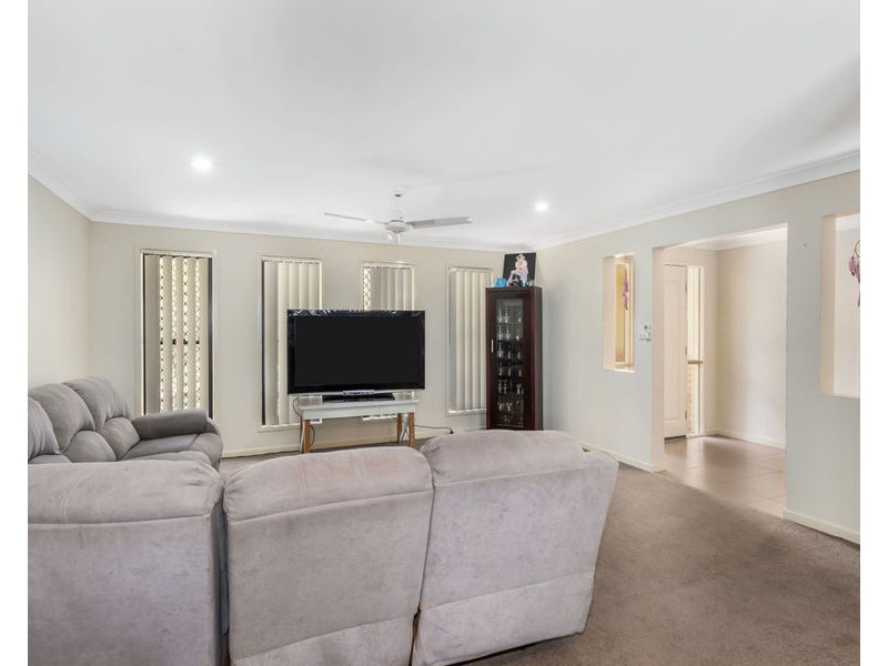 36 Hazelwood Court, Flinders View QLD 4305