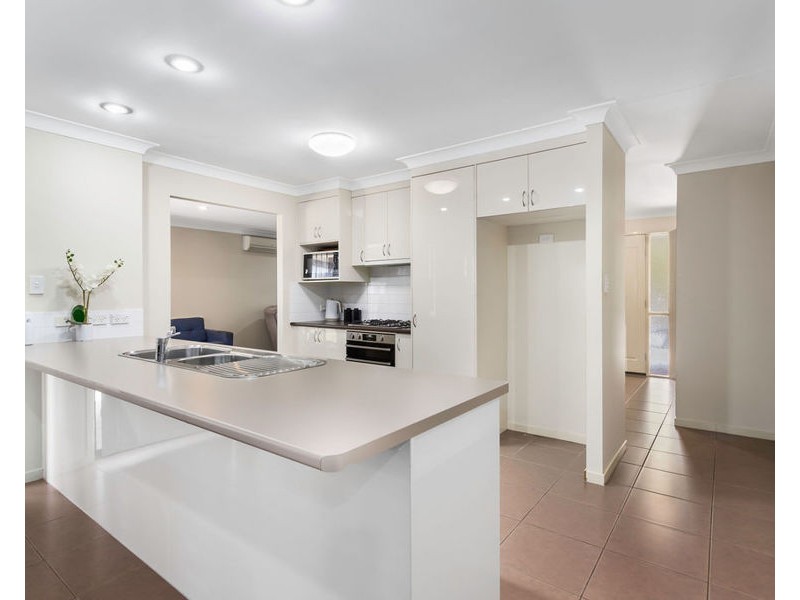 36 Hazelwood Court, Flinders View QLD 4305