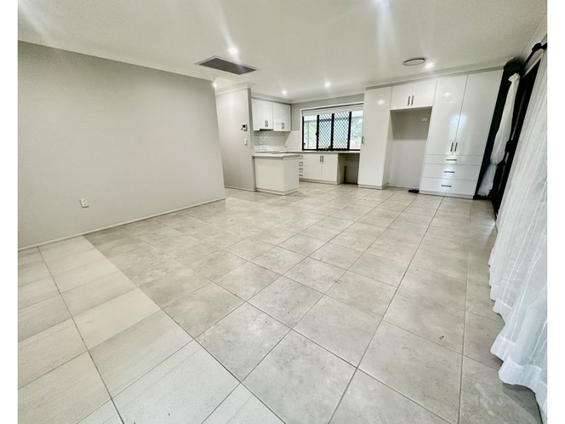 16 Melbury St, Willowbank QLD 4306