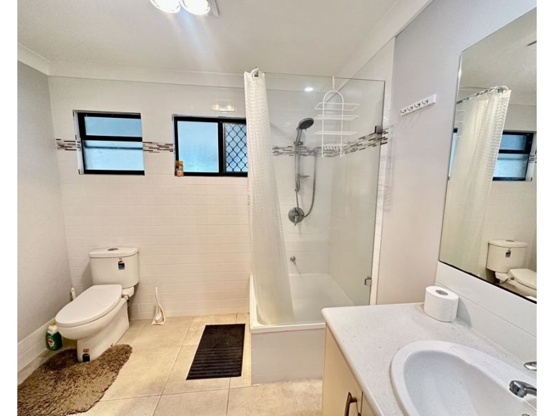 16 Melbury St, Willowbank QLD 4306