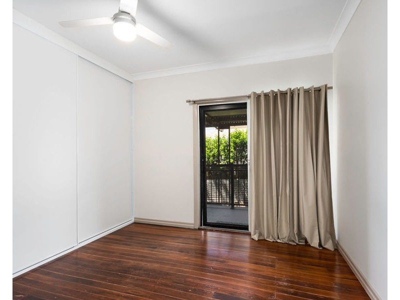 14 Schelbach Street, Booval QLD 4304