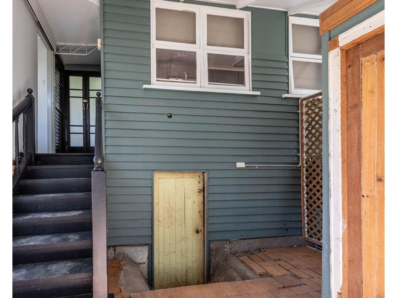 14 Schelbach Street, Booval QLD 4304