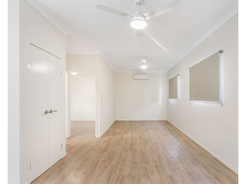 14 Schelbach Street, Booval QLD 4304