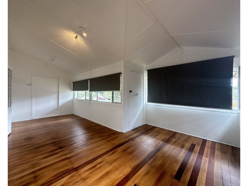 19 Old Toowoomba Road, One Mile QLD 4305