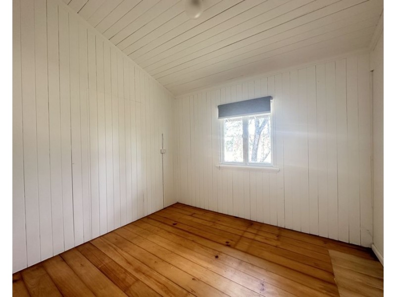 19 Old Toowoomba Road, One Mile QLD 4305