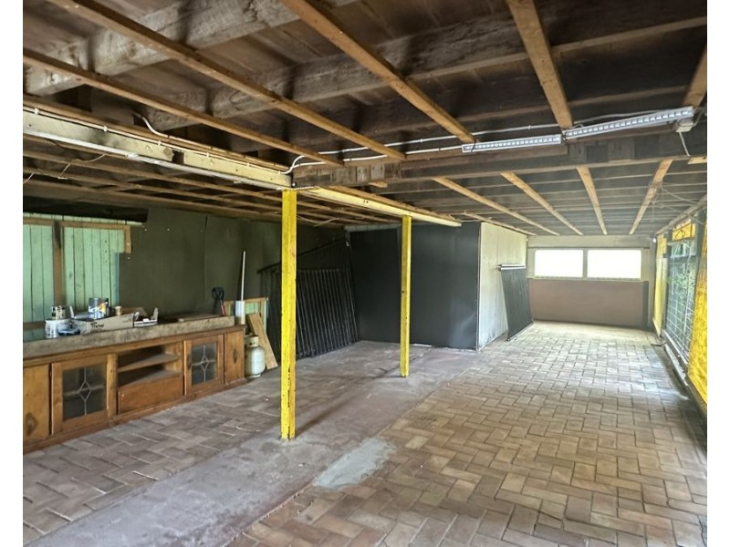 19 Old Toowoomba Road, One Mile QLD 4305