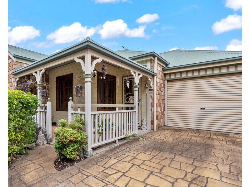 17 Hyde Place, Forest Lake QLD 4078
