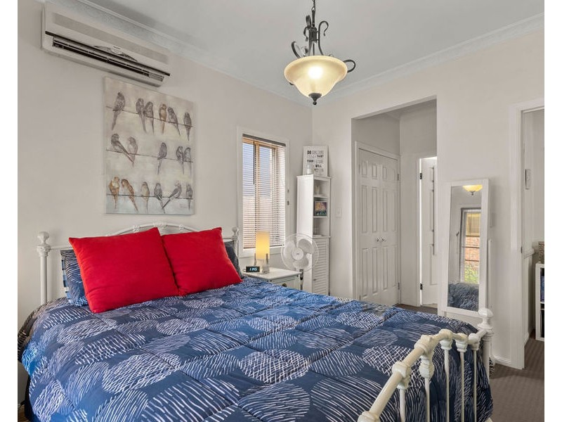 17 Hyde Place, Forest Lake QLD 4078